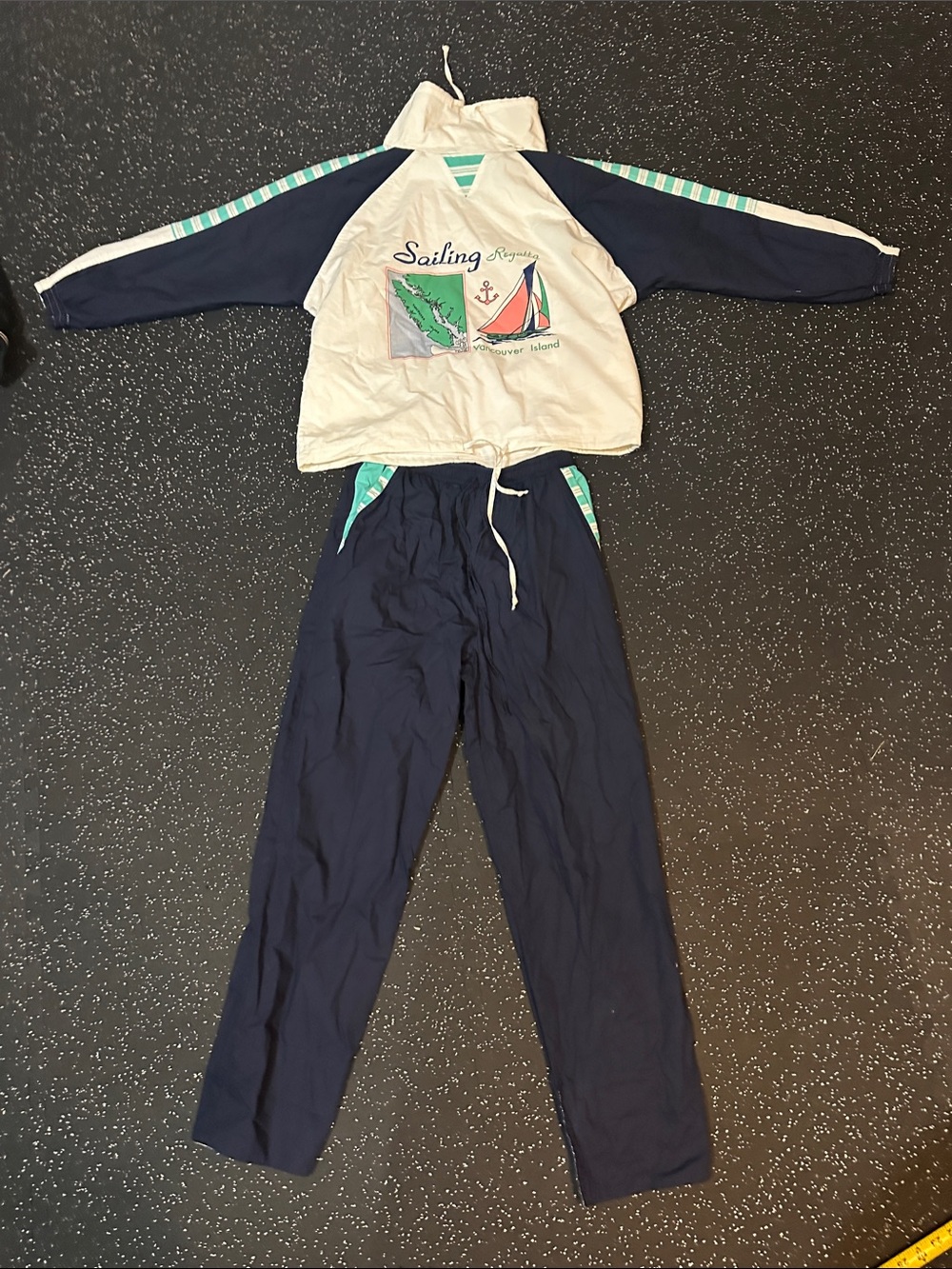 Vintage women’s Sailing-Print Navy and White outfit